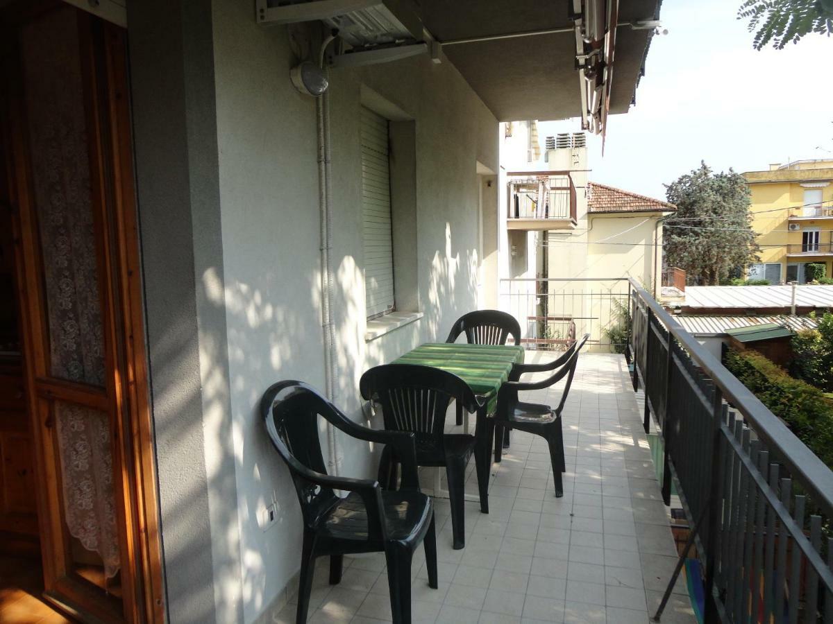 Apartament Via Pesaro A/C Marcelli Zewnętrze zdjęcie